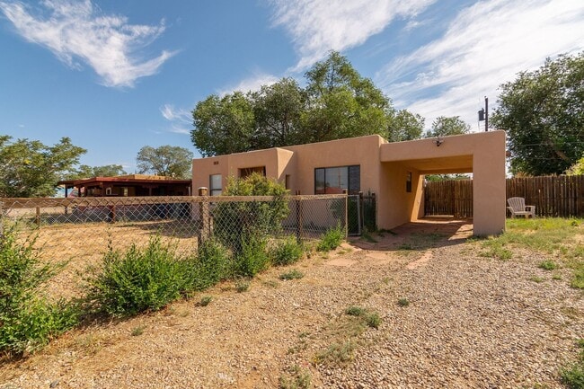1317 Declovina St in Santa Fe, NM - Building Photo - Building Photo