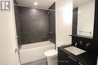 120 Broadway Ave in Toronto, ON - Building Photo - Building Photo