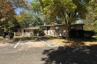 Forsythia Court Apartments in Louisville, KY - Building Photo