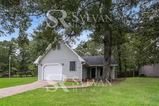1472 May Ave in Jackson, MS - Building Photo - Building Photo