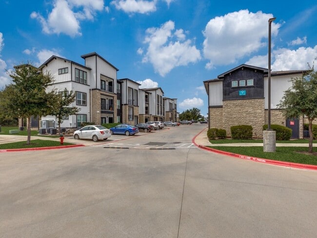 Williamson at the Overlook in Georgetown, TX - Building Photo - Building Photo