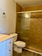 7006 Midnight Pass Rd, Unit #1 in Siesta Key, FL - Building Photo - Building Photo