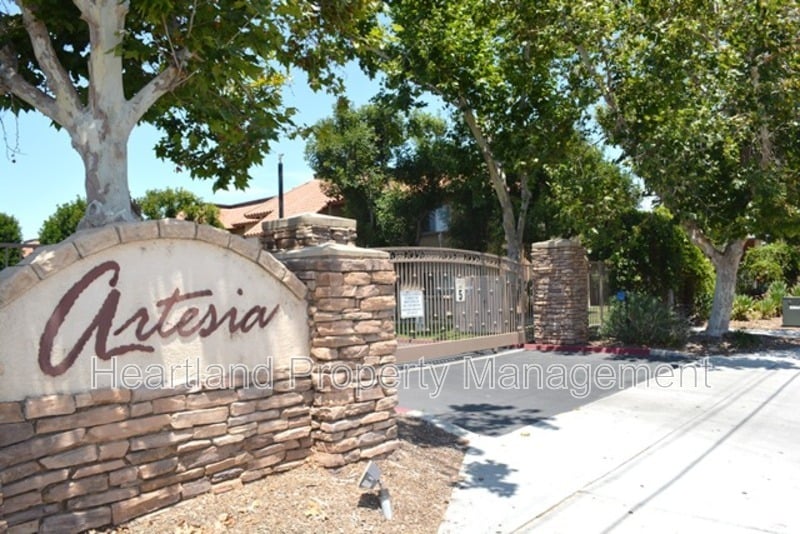 200 Chambers St in El Cajon, CA - Building Photo