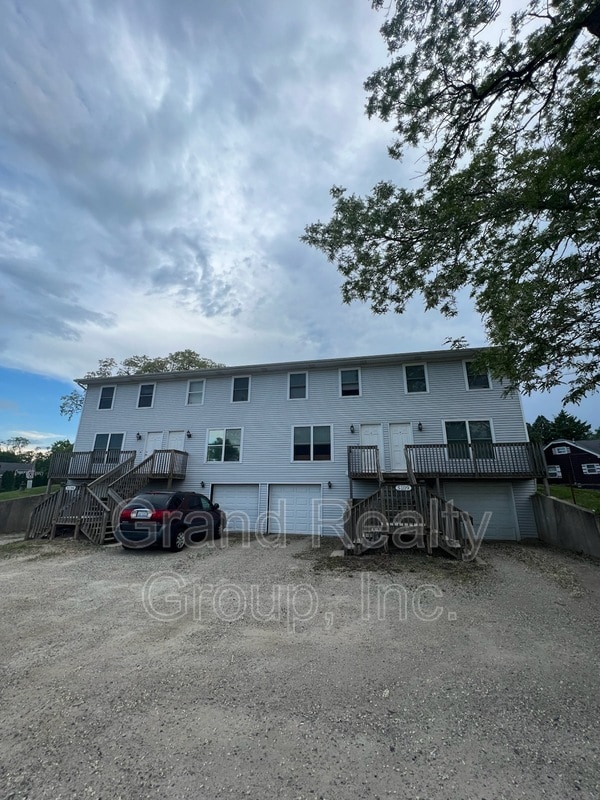 property at 5109 McCullom Lake Rd