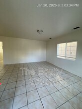 320 S Crespi Ave in Exeter, CA - Building Photo - Building Photo