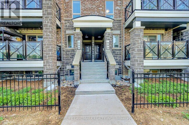 10 Westmeath Ln in Markham, ON - Building Photo - Building Photo