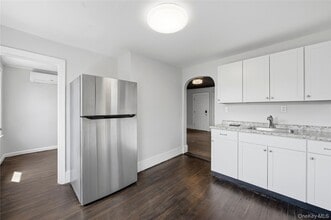 45 S Robinson Ave in Newburgh, NY - Building Photo - Building Photo