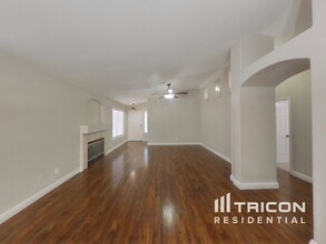 7132 Golden Desert Ave in Las Vegas, NV - Building Photo - Building Photo