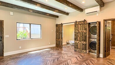 2264 Lillyvale Ave in Los Angeles, CA - Building Photo - Building Photo