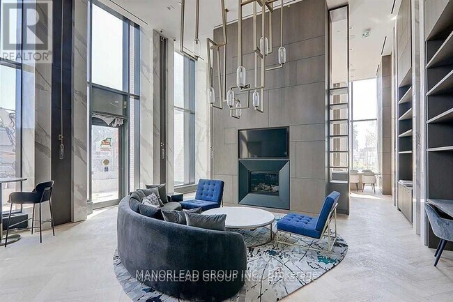 15 Holmes Ave in Toronto, ON - Building Photo - Building Photo