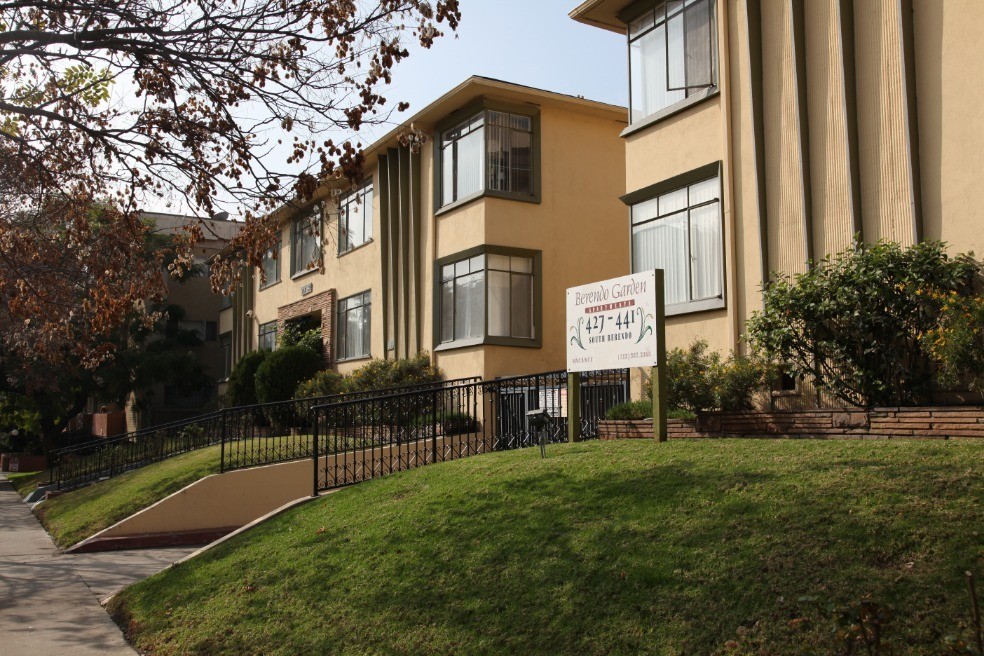 Berendo Gardens in Los Angeles, CA - Building Photo