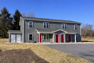 111 K St, Unit Upper Unit in Bedford, PA - Foto de edificio - Building Photo