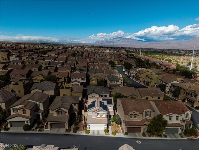 10742 Leatherstocking Ave in Las Vegas, NV - Building Photo - Building Photo