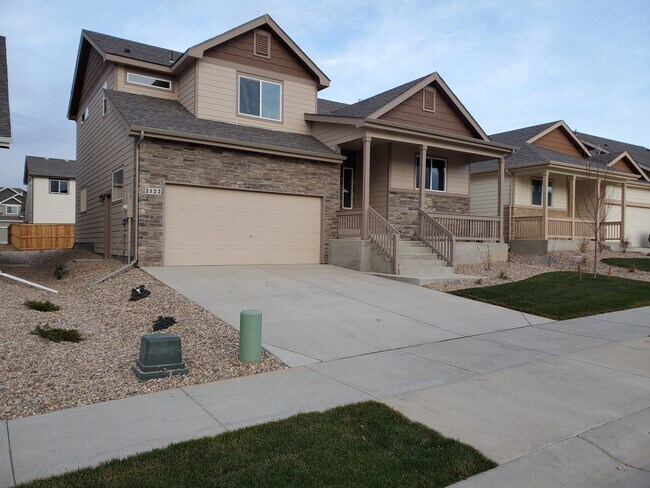 2122 Day Spring Dr in Windsor, CO - Building Photo - Building Photo