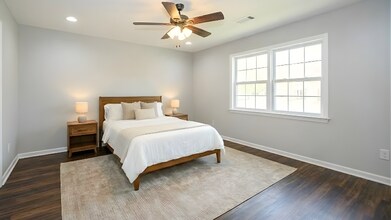 3834 Cambridge St in Slidell, LA - Foto de edificio - Building Photo