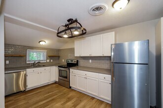 8325 Riggs St in Overland Park, KS - Building Photo - Building Photo