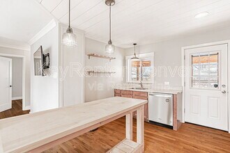 2048 Iola St in Aurora, CO - Building Photo - Building Photo