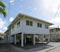 2969 Varsity Cir in Honolulu, HI - Foto de edificio - Building Photo