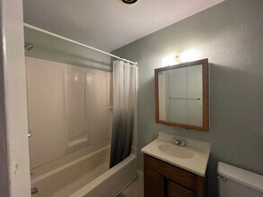 414 E Madison St in Pittsburg, KS - Building Photo - Building Photo