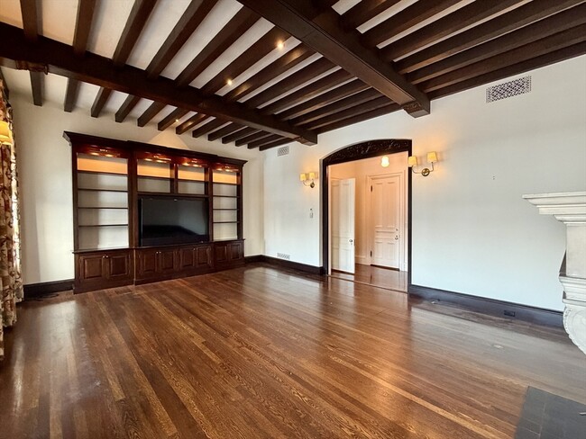 340 Beacon St in Boston, MA - Building Photo - Building Photo