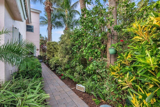 4409 Fairway Dr N in Jupiter, FL - Building Photo - Building Photo