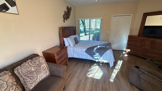 8294 Mulligan Cir in Port St. Lucie, FL - Building Photo - Building Photo