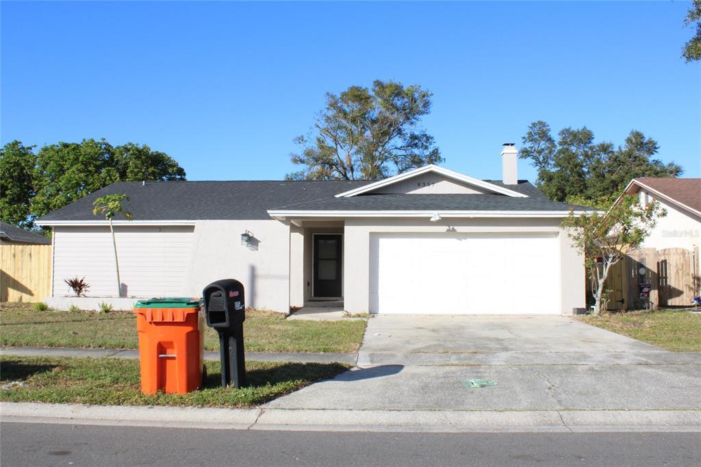 8357 125th Pl N in Largo, FL - Building Photo