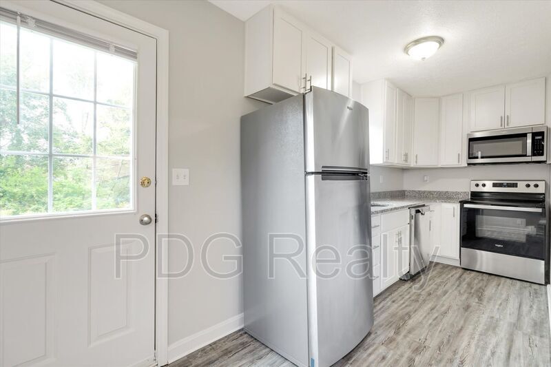12034 Morningside Dr in Shepherdsville, KY - Building Photo