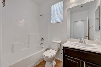 7272 Spring Flower Ave in Las Vegas, NV - Building Photo - Building Photo