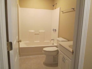 304 Willington Manor in Loudon, TN - Building Photo - Building Photo