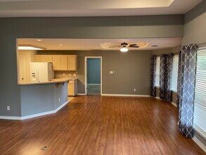 165 Turkey Run in Meadowlakes, TX - Building Photo - Building Photo