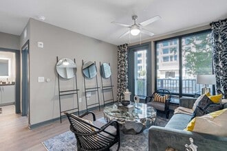 Cortland Westshore in Tampa, FL - Building Photo - Building Photo