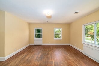 3117 Sterling Point Dr in Portsmouth, VA - Building Photo - Building Photo