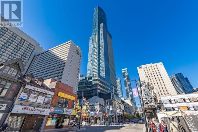 property at 386 Yonge St