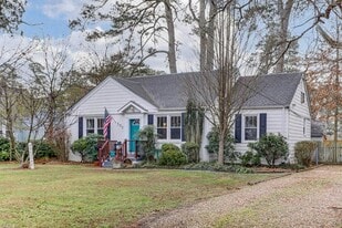 171 W Bay Ave in Norfolk, VA - Building Photo