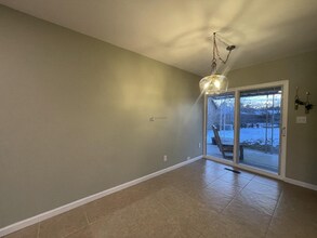 343 Joya Loop in White Rock, NM - Building Photo - Building Photo