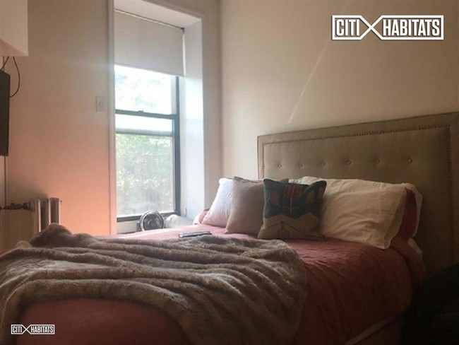 303 Flatbush Ave-Unit -2A in Brooklyn, NY - Building Photo - Building Photo