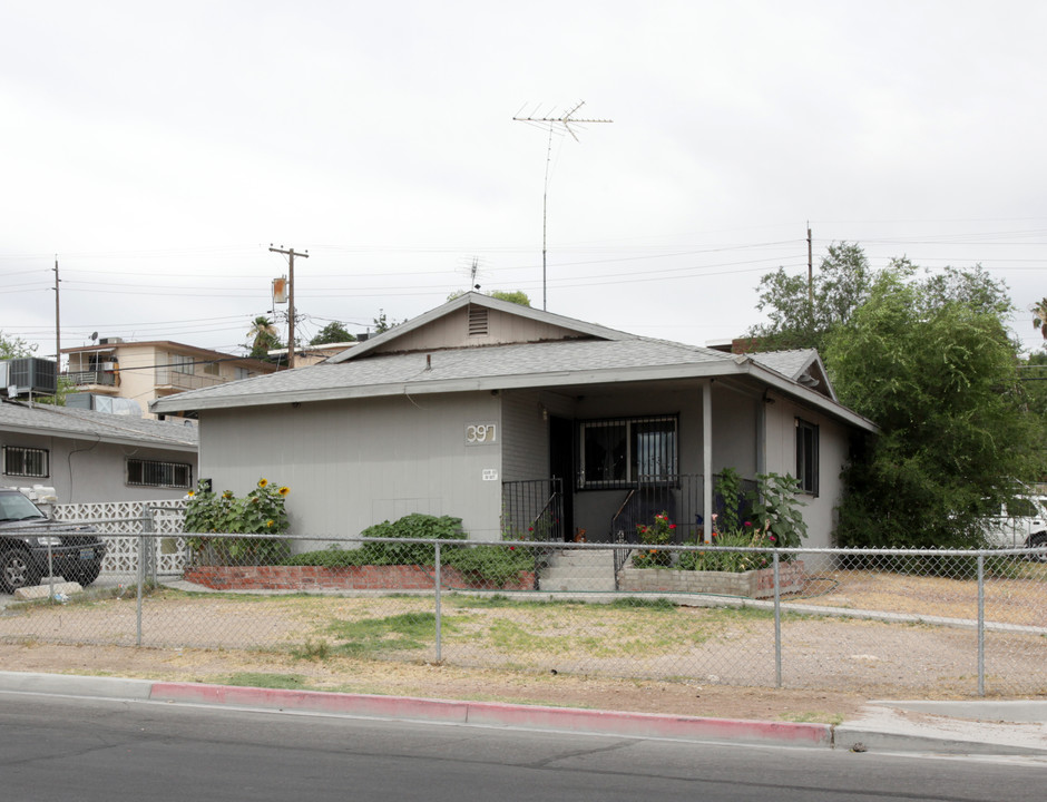 395-397 N 15th St in Las Vegas, NV - Building Photo