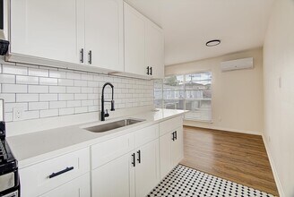 1915 McDuffie St in Houston, TX - Building Photo - Building Photo