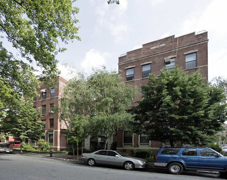 1577-1585 Carroll St in Brooklyn, NY - Building Photo