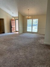 424 Larchmont Rd in Fayetteville, NC - Foto de edificio - Building Photo