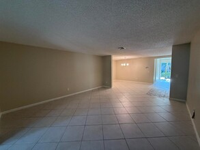 9280 Sable Ridge Cir, Unit A in Boca Raton, FL - Foto de edificio - Building Photo