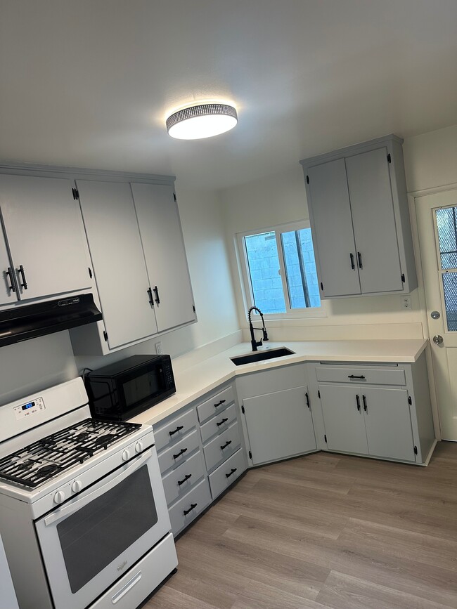 205 W Palmer Ave, Unit B