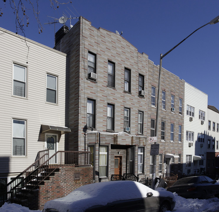 199 Kent St in Brooklyn, NY - Building Photo