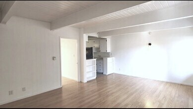 1246 N Sweetzer Ave in West Hollywood, CA - Building Photo - Building Photo