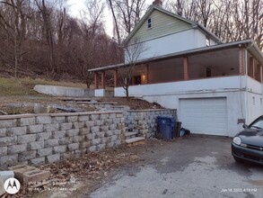 1037 Manor Rd in Coatesville, PA - Building Photo - Building Photo