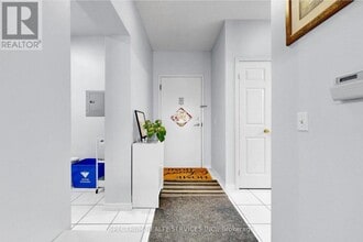 2628 McCowan Rd in Toronto, ON - Building Photo - Building Photo