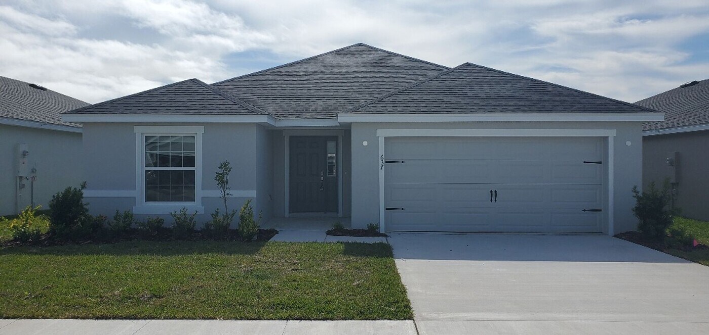 637 Vittorio Dr in Winter Haven, FL - Building Photo