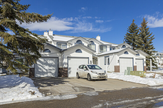 307 Citadel Terr NW in Calgary, AB - Building Photo - Building Photo