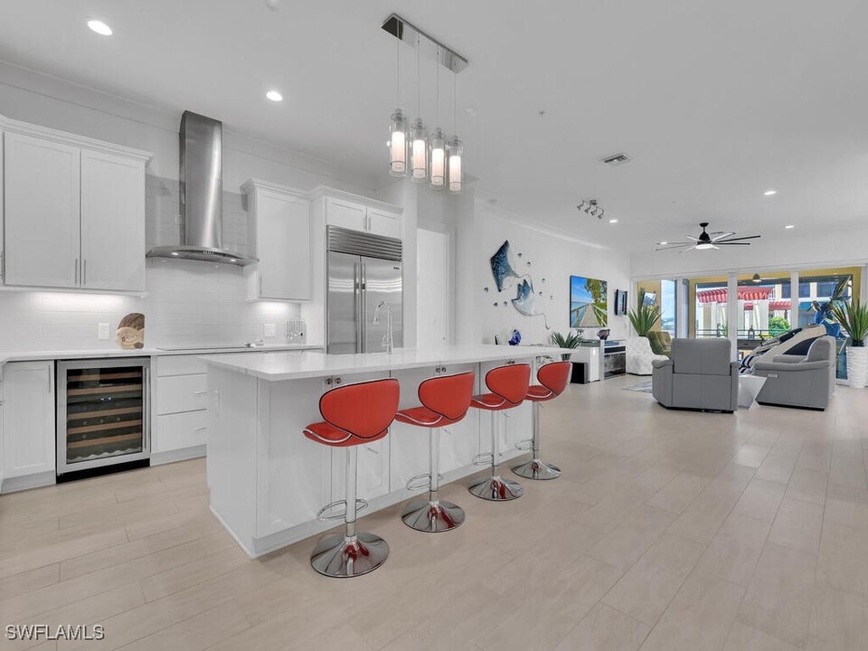 21490 Strada Nuova Circle in Estero, FL - Building Photo